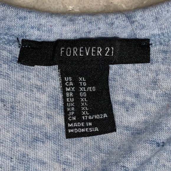 Low- Cut Crop Top - Picture 4 of 4